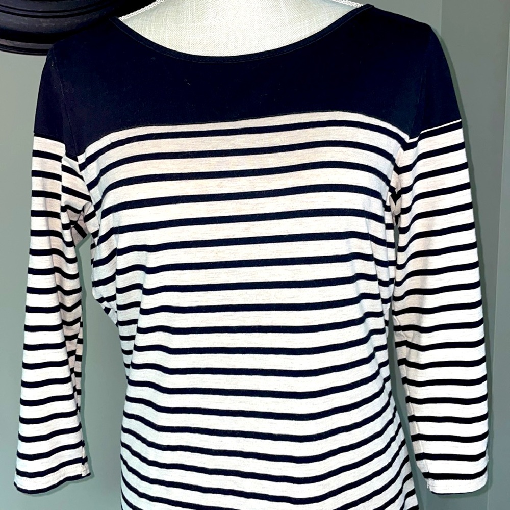 Umgee 3/4 sleeved top. Black and tan striped top - Picture 1 of 9